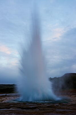 Island - Strokkur
