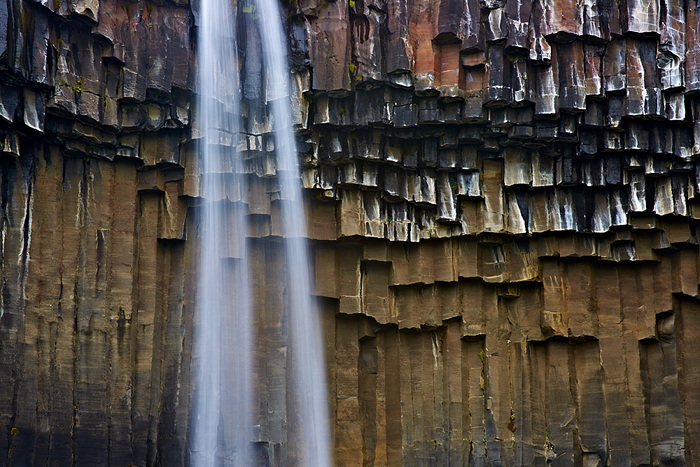 Island - Svartifoss
